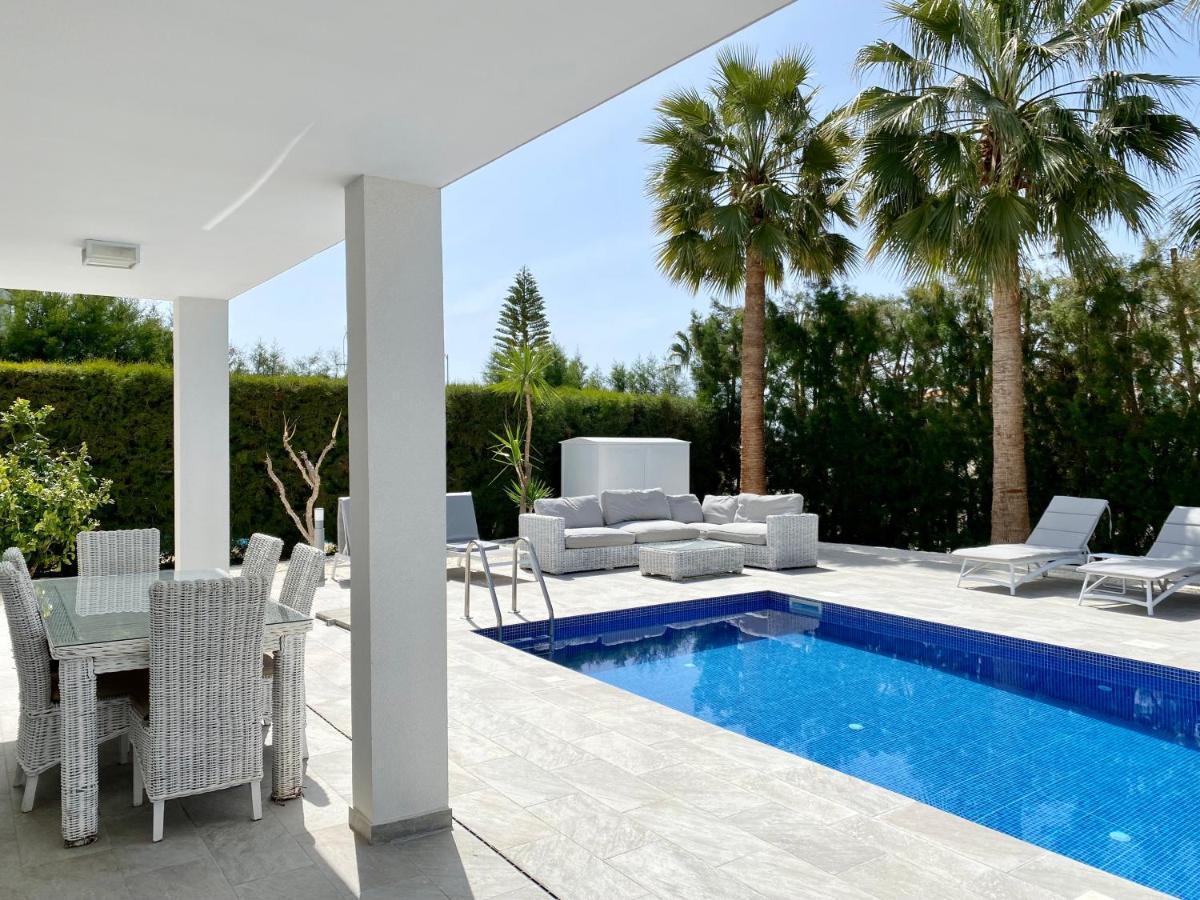Luxury Villa Roma Near The Beach Coral Bay Eksteriør billede